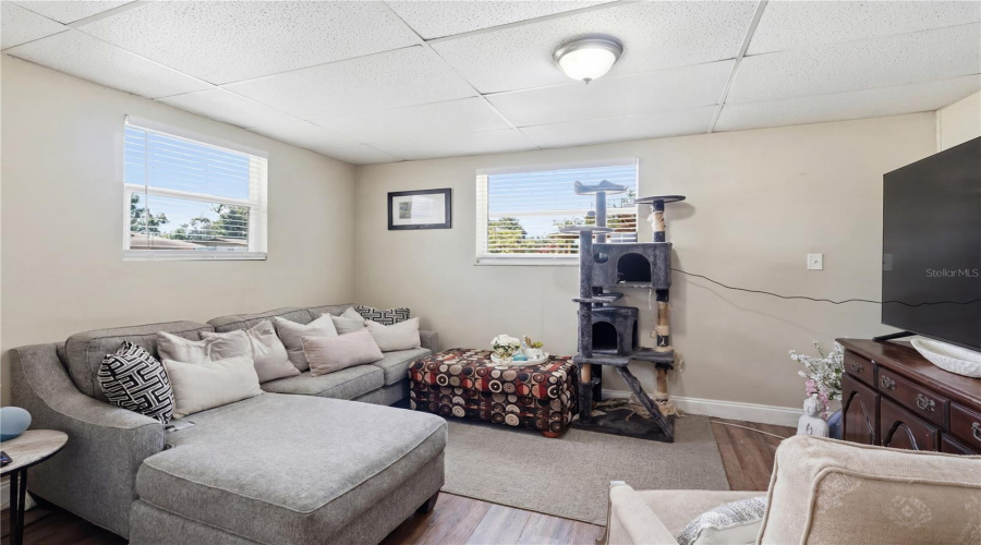 Orlando, Florida 32811, 4 Bedroom Bedrooms, ,2 Bathroombathrooms,Residential,For Sale,Kozart,0,Mfro6418244