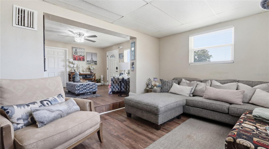 Orlando, Florida 32811, 4 Bedroom Bedrooms, ,2 Bathroombathrooms,Residential,For Sale,Kozart,0,Mfro6418244