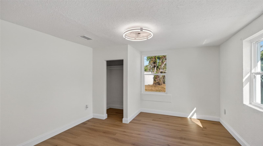 St Petersburg, Florida 33711, 2 Bedroom Bedrooms, ,1 Bathroombathrooms,Residential,For Sale,12Th,0,Mfrtb8535415