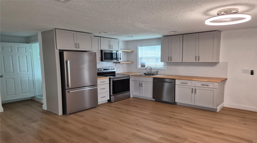St Petersburg, Florida 33711, 2 Bedroom Bedrooms, ,1 Bathroombathrooms,Residential,For Sale,12Th,0,Mfrtb8535415