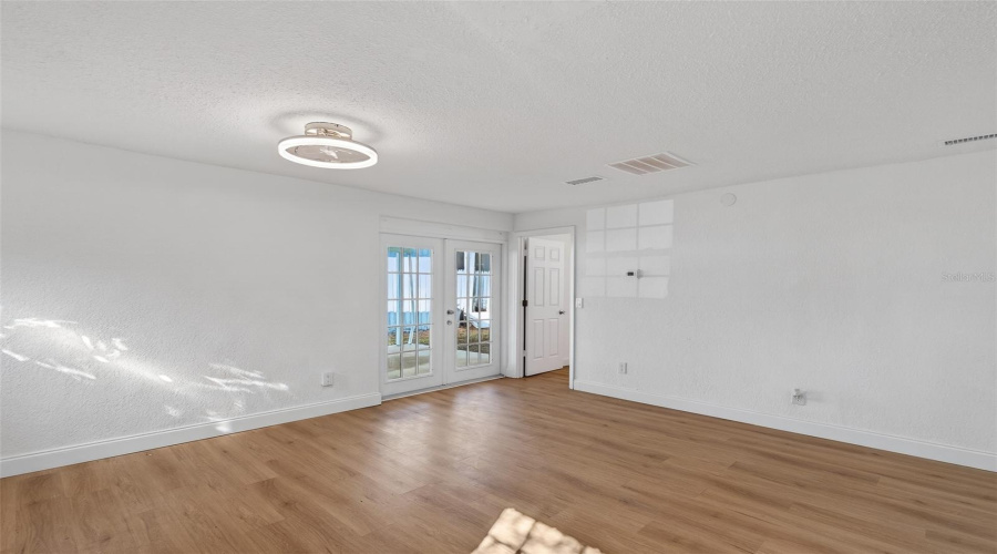 St Petersburg, Florida 33711, 2 Bedroom Bedrooms, ,1 Bathroombathrooms,Residential,For Sale,12Th,0,Mfrtb8535415
