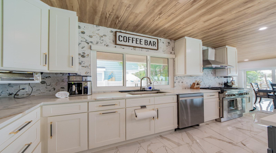 Clearwater, Florida 33755, 3 Bedroom Bedrooms, ,2 Bathroombathrooms,Residential,For Sale,Venetian Point,0,Mfrtb8534227