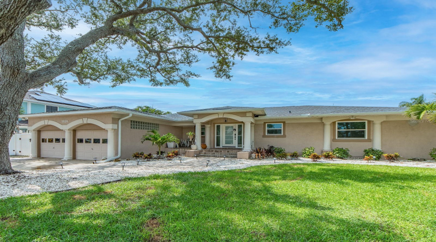 Clearwater, Florida 33755, 3 Bedroom Bedrooms, ,2 Bathroombathrooms,Residential,For Sale,Venetian Point,0,Mfrtb8534227
