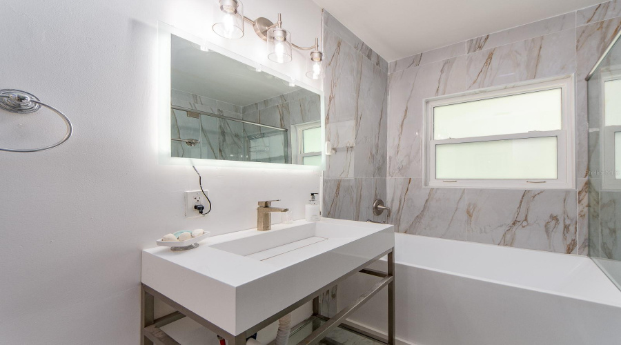 Clearwater, Florida 33755, 3 Bedroom Bedrooms, ,2 Bathroombathrooms,Residential,For Sale,Venetian Point,0,Mfrtb8534227