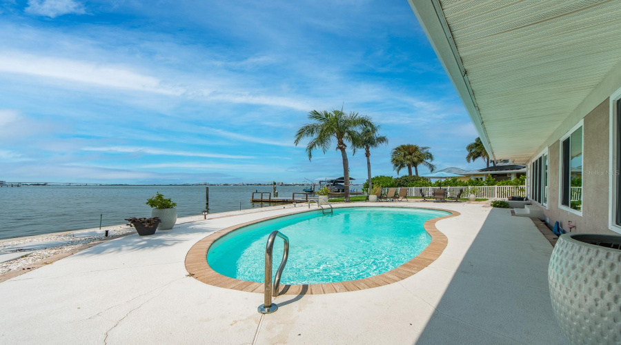 Clearwater, Florida 33755, 3 Bedroom Bedrooms, ,2 Bathroombathrooms,Residential,For Sale,Venetian Point,0,Mfrtb8534227
