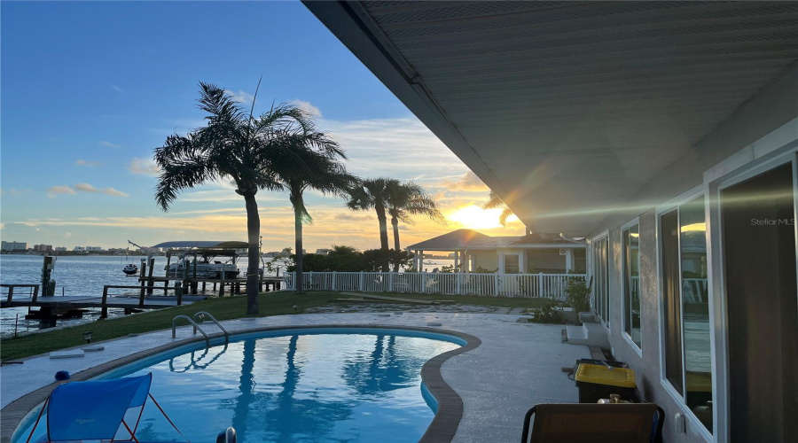 Clearwater, Florida 33755, 3 Bedroom Bedrooms, ,2 Bathroombathrooms,Residential,For Sale,Venetian Point,0,Mfrtb8534227