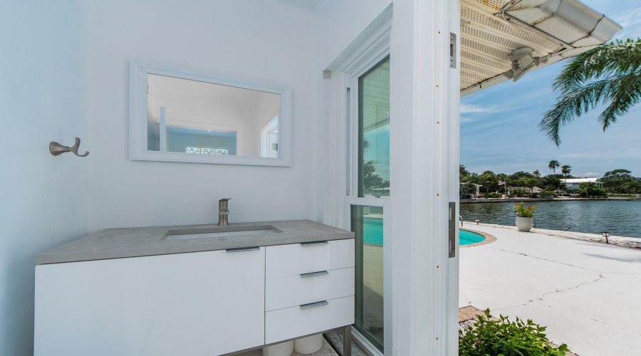 Clearwater, Florida 33755, 3 Bedroom Bedrooms, ,2 Bathroombathrooms,Residential,For Sale,Venetian Point,0,Mfrtb8534227