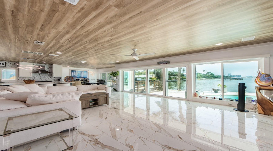 Clearwater, Florida 33755, 3 Bedroom Bedrooms, ,2 Bathroombathrooms,Residential,For Sale,Venetian Point,0,Mfrtb8534227