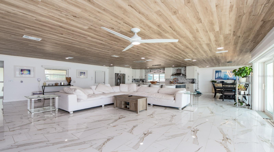 Clearwater, Florida 33755, 3 Bedroom Bedrooms, ,2 Bathroombathrooms,Residential,For Sale,Venetian Point,0,Mfrtb8534227