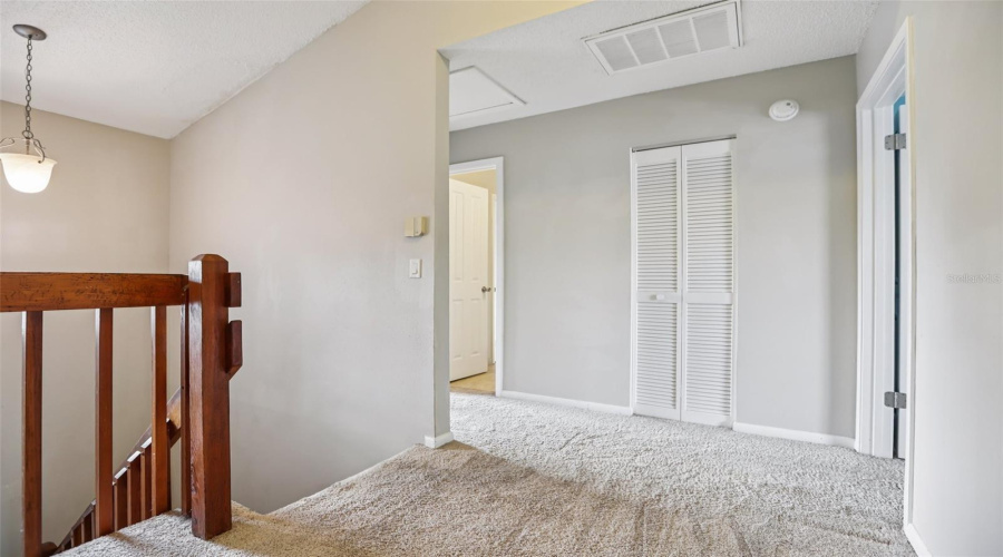 Tampa, Florida 33612, 2 Bedroom Bedrooms, ,2 Bathroombathrooms,Residential,For Sale,Mountain View,0,Mfrtb8452495