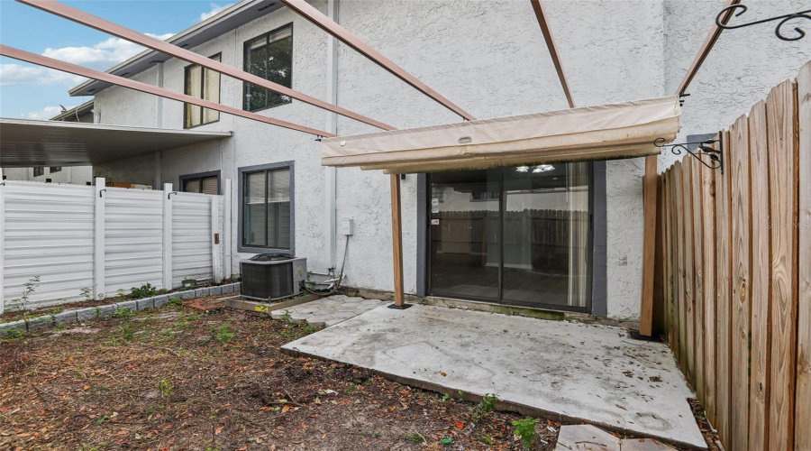 Tampa, Florida 33612, 2 Bedroom Bedrooms, ,2 Bathroombathrooms,Residential,For Sale,Mountain View,0,Mfrtb8452495