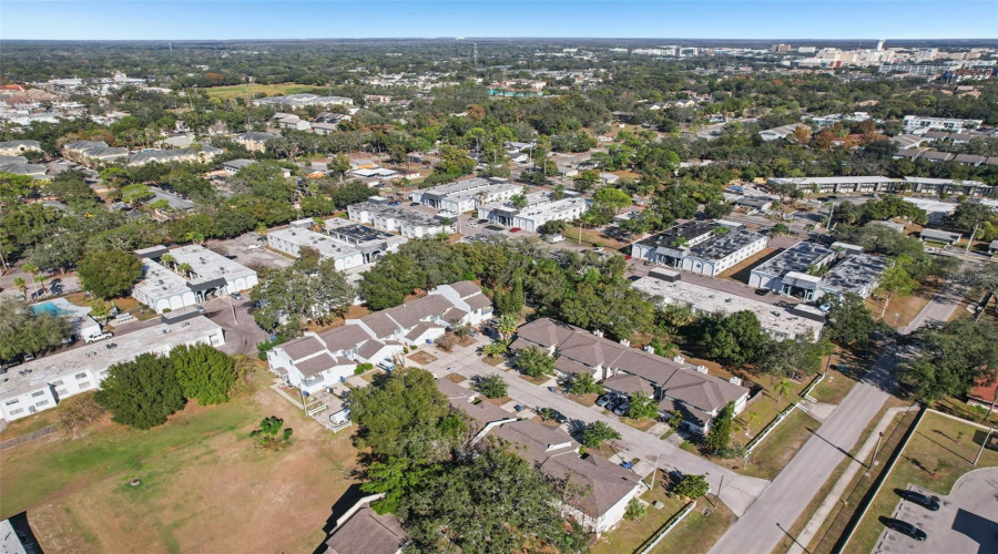 Tampa, Florida 33612, 2 Bedroom Bedrooms, ,2 Bathroombathrooms,Residential,For Sale,Mountain View,0,Mfrtb8452495