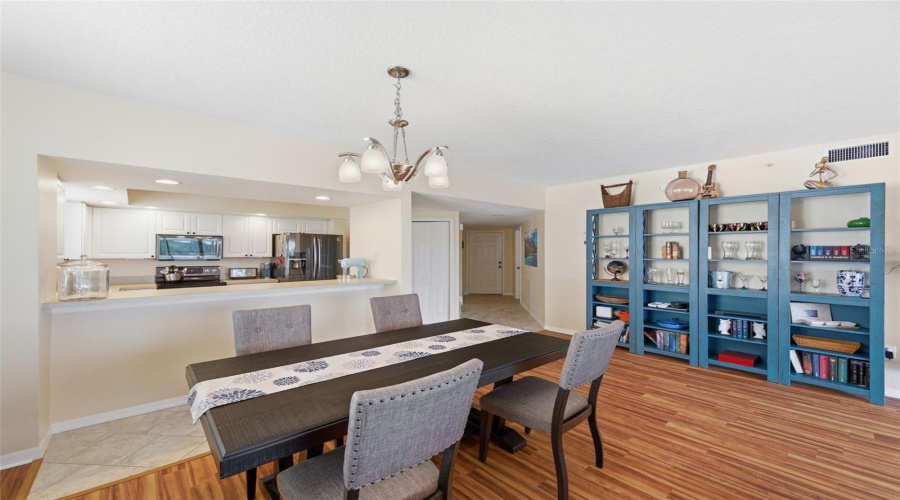 Largo, Florida 33771, 3 Bedroom Bedrooms, ,2 Bathroombathrooms,Residential,For Sale,Country Club,0,Mfrtb8485306