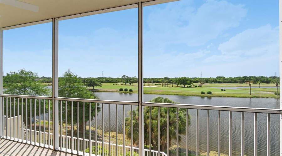 Largo, Florida 33771, 3 Bedroom Bedrooms, ,2 Bathroombathrooms,Residential,For Sale,Country Club,0,Mfrtb8485306