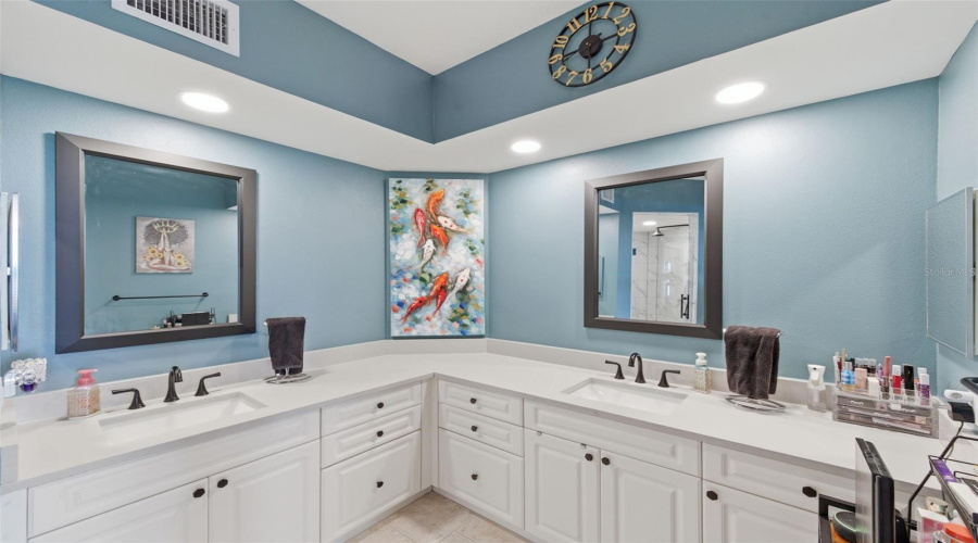 Largo, Florida 33771, 3 Bedroom Bedrooms, ,2 Bathroombathrooms,Residential,For Sale,Country Club,0,Mfrtb8485306