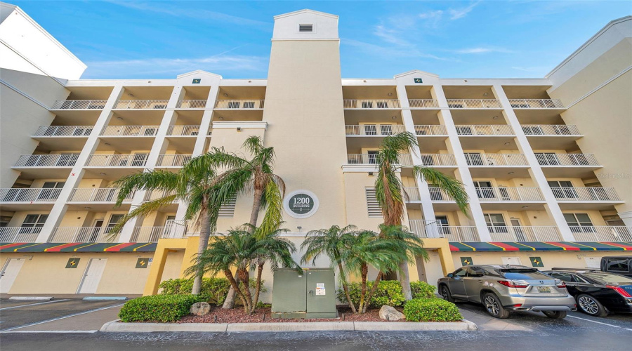 Largo, Florida 33771, 3 Bedroom Bedrooms, ,2 Bathroombathrooms,Residential,For Sale,Country Club,0,Mfrtb8485306
