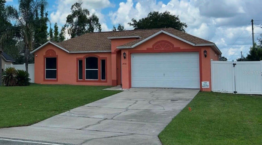 Deltona, Florida 32738, 3 Bedroom Bedrooms, ,2 Bathroombathrooms,Residential,For Sale,Courtland,0,Mfro6408527