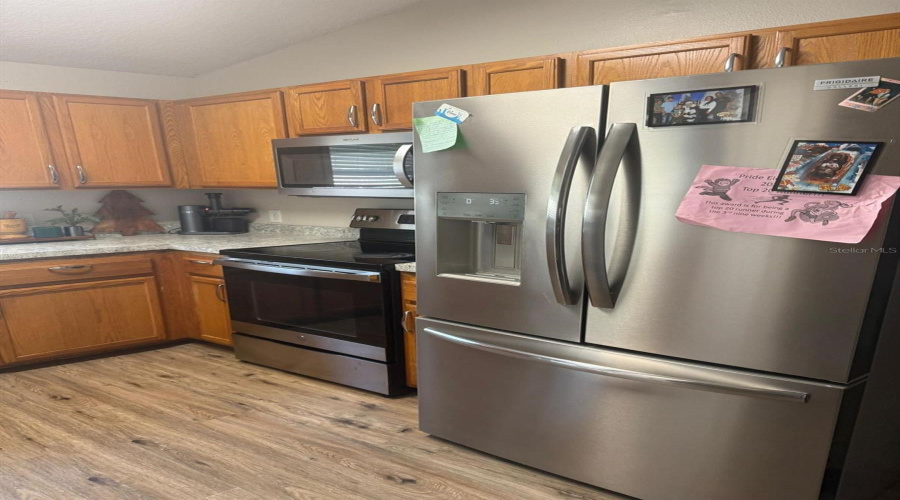 Deltona, Florida 32738, 3 Bedroom Bedrooms, ,2 Bathroombathrooms,Residential,For Sale,Courtland,0,Mfro6408527