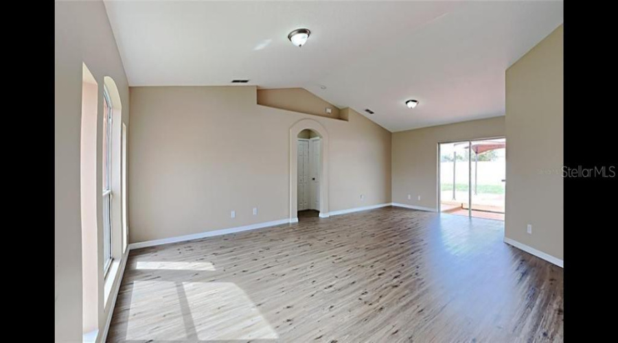 Deltona, Florida 32738, 3 Bedroom Bedrooms, ,2 Bathroombathrooms,Residential,For Sale,Courtland,0,Mfro6408527