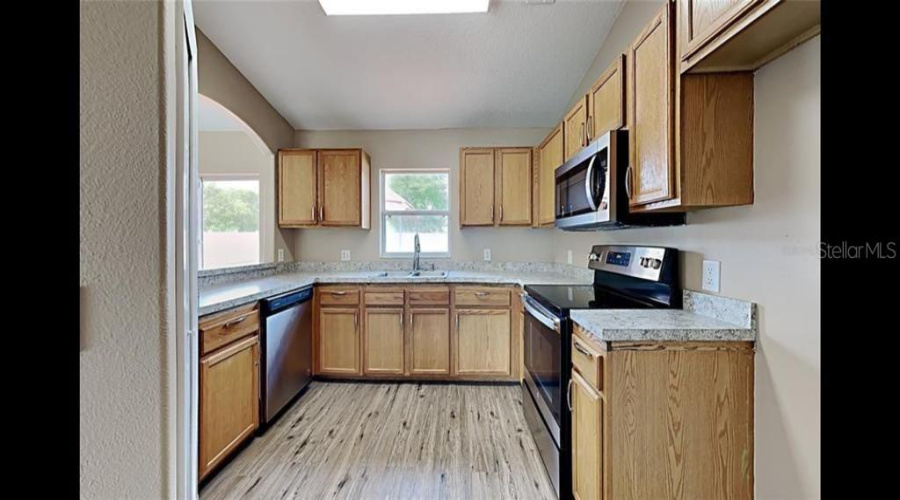 Deltona, Florida 32738, 3 Bedroom Bedrooms, ,2 Bathroombathrooms,Residential,For Sale,Courtland,0,Mfro6408527