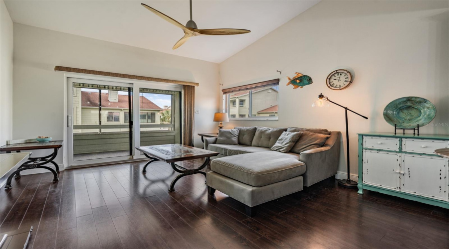 Dunedin, Florida 34698, 2 Bedroom Bedrooms, ,2 Bathroombathrooms,Residential,For Sale,Drake,0,Mfrtb8492226