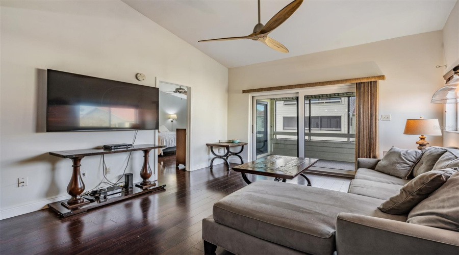 Dunedin, Florida 34698, 2 Bedroom Bedrooms, ,2 Bathroombathrooms,Residential,For Sale,Drake,0,Mfrtb8492226