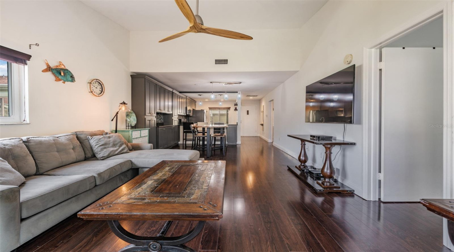 Dunedin, Florida 34698, 2 Bedroom Bedrooms, ,2 Bathroombathrooms,Residential,For Sale,Drake,0,Mfrtb8492226