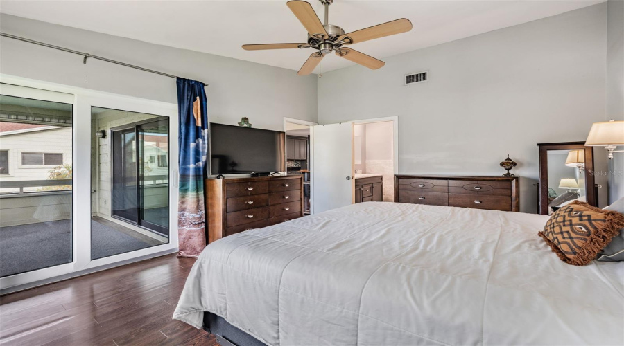 Dunedin, Florida 34698, 2 Bedroom Bedrooms, ,2 Bathroombathrooms,Residential,For Sale,Drake,0,Mfrtb8492226