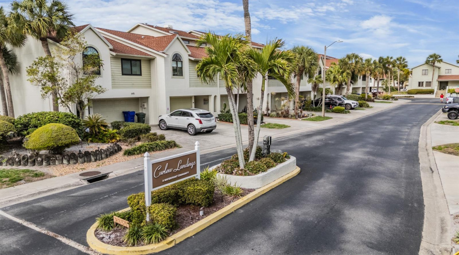 Dunedin, Florida 34698, 2 Bedroom Bedrooms, ,2 Bathroombathrooms,Residential,For Sale,Drake,0,Mfrtb8492226