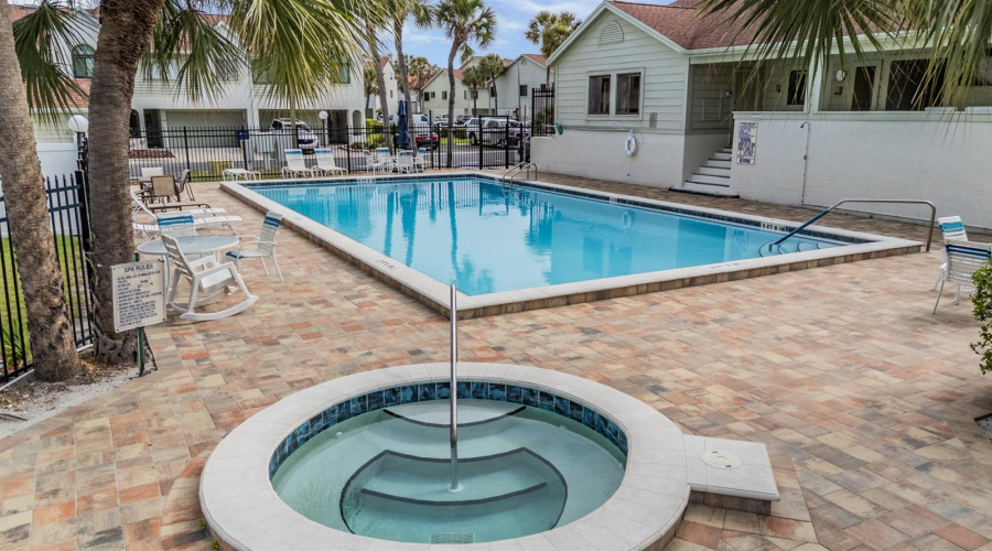 Dunedin, Florida 34698, 2 Bedroom Bedrooms, ,2 Bathroombathrooms,Residential,For Sale,Drake,0,Mfrtb8492226