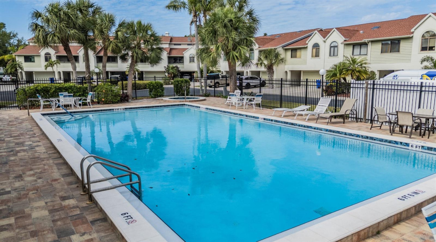 Dunedin, Florida 34698, 2 Bedroom Bedrooms, ,2 Bathroombathrooms,Residential,For Sale,Drake,0,Mfrtb8492226