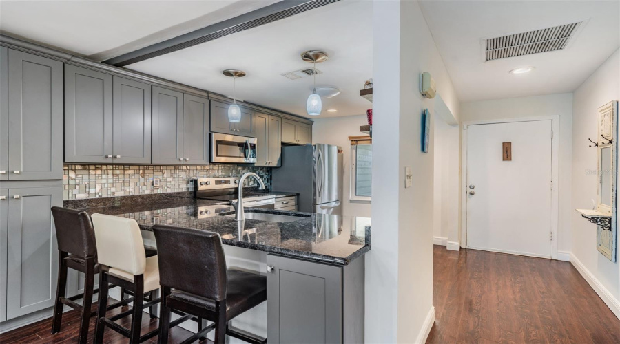 Dunedin, Florida 34698, 2 Bedroom Bedrooms, ,2 Bathroombathrooms,Residential,For Sale,Drake,0,Mfrtb8492226