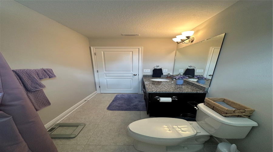 Tampa, Florida 33607, 4 Bedroom Bedrooms, ,2 Bathroombathrooms,Residential,For Sale,Walnut,0,Mfro6427775