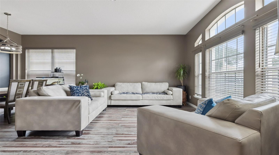 Apopka, Florida 32703, 4 Bedroom Bedrooms, ,2 Bathroombathrooms,Residential,For Sale,Golden Ivy,0,Mfro6429550