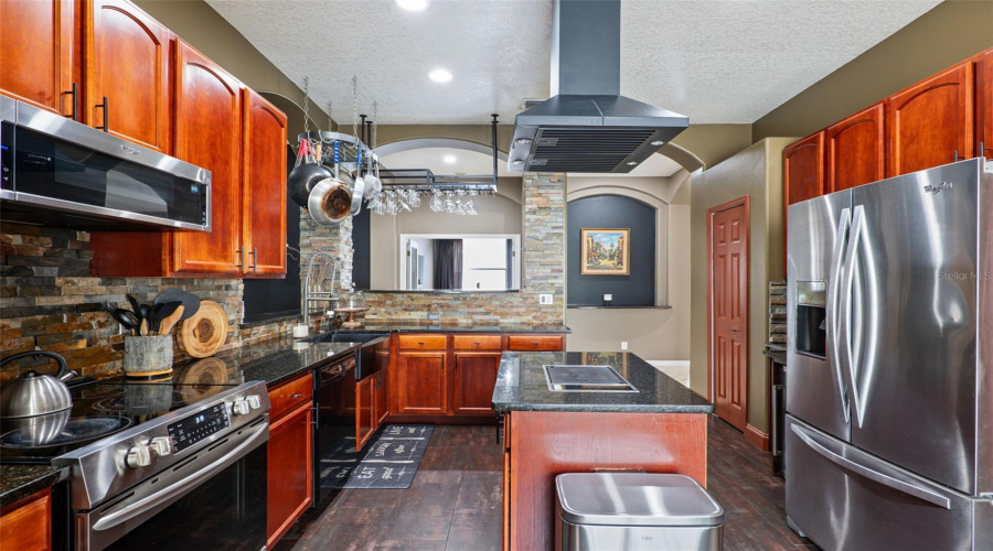 Apopka, Florida 32703, 4 Bedroom Bedrooms, ,2 Bathroombathrooms,Residential,For Sale,Golden Ivy,0,Mfro6429550