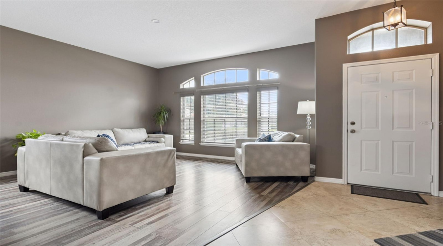 Apopka, Florida 32703, 4 Bedroom Bedrooms, ,2 Bathroombathrooms,Residential,For Sale,Golden Ivy,0,Mfro6429550