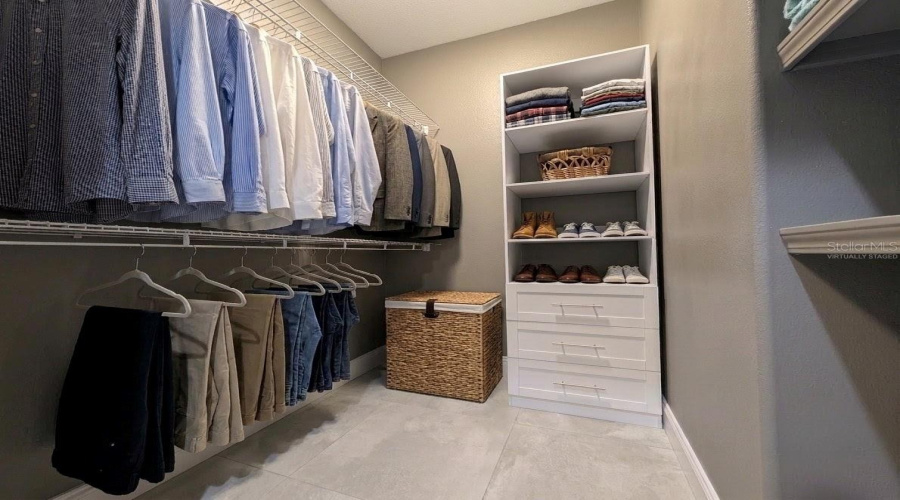 Virtually Staged W/ Clothing &Amp; Hamper.