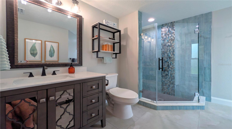 En Suite Bathroom