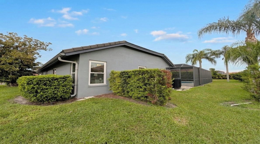 Tampa, Florida 33615, 5 Bedroom Bedrooms, ,3 Bathroombathrooms,Residential,For Sale,Longboat,0,Mfrtb8534853