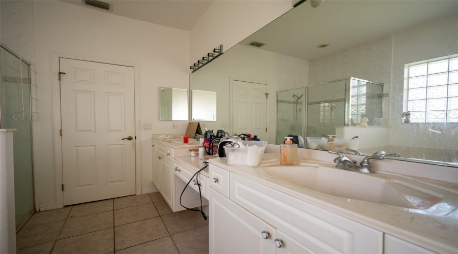 Melbourne, Florida 32901, 4 Bedroom Bedrooms, ,3 Bathroombathrooms,Residential,For Sale,Forest Creek,0,Mfro6429808