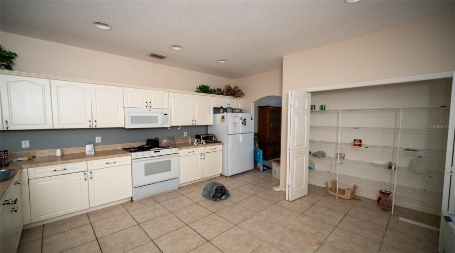 Melbourne, Florida 32901, 4 Bedroom Bedrooms, ,3 Bathroombathrooms,Residential,For Sale,Forest Creek,0,Mfro6429808