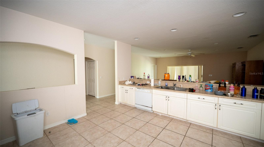 Melbourne, Florida 32901, 4 Bedroom Bedrooms, ,3 Bathroombathrooms,Residential,For Sale,Forest Creek,0,Mfro6429808