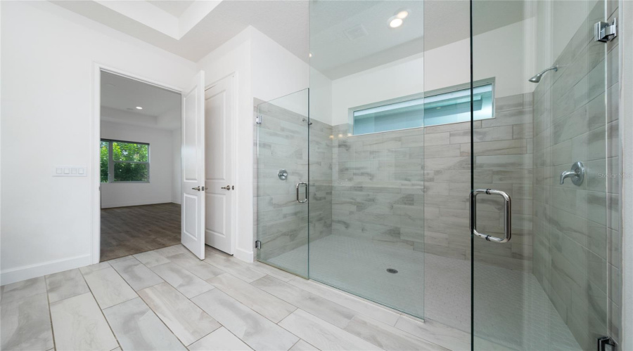 Winter Garden, Florida 34787, 5 Bedroom Bedrooms, ,4 Bathroombathrooms,Residential,For Sale,Bowery,0,Mfro6415123