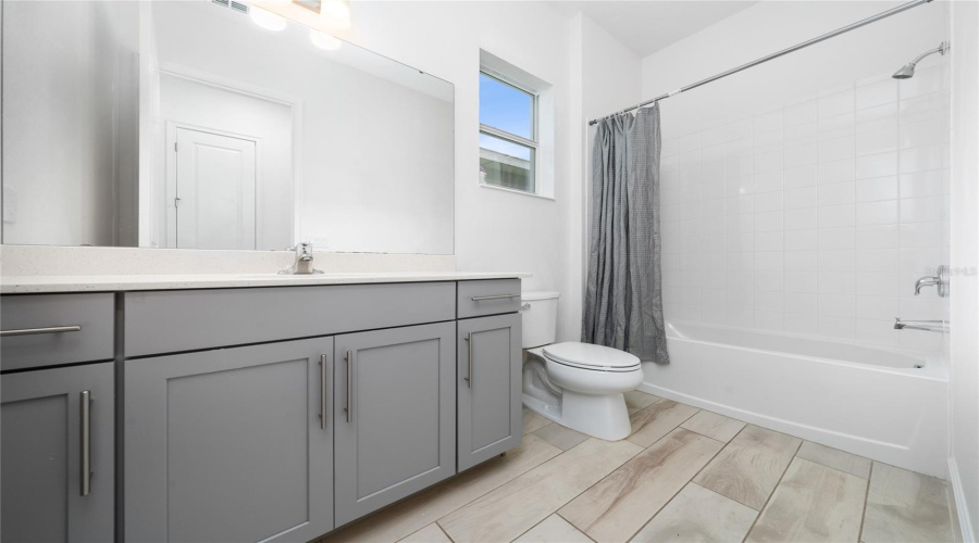 Winter Garden, Florida 34787, 5 Bedroom Bedrooms, ,4 Bathroombathrooms,Residential,For Sale,Bowery,0,Mfro6415123