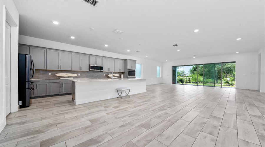 Winter Garden, Florida 34787, 5 Bedroom Bedrooms, ,4 Bathroombathrooms,Residential,For Sale,Bowery,0,Mfro6415123