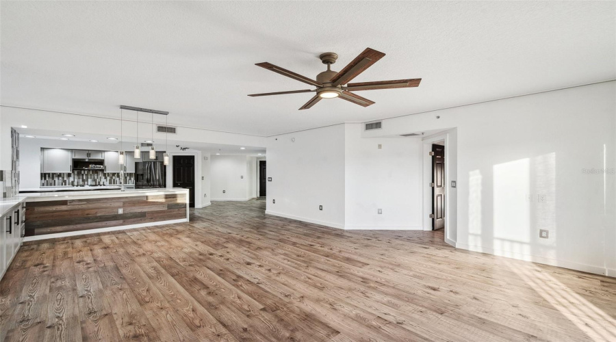 Largo, Florida 33771, 3 Bedroom Bedrooms, ,2 Bathroombathrooms,Residential,For Sale,Starkey,0,Mfrtb8353821