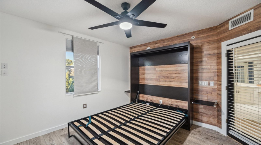 Largo, Florida 33771, 3 Bedroom Bedrooms, ,2 Bathroombathrooms,Residential,For Sale,Starkey,0,Mfrtb8353821