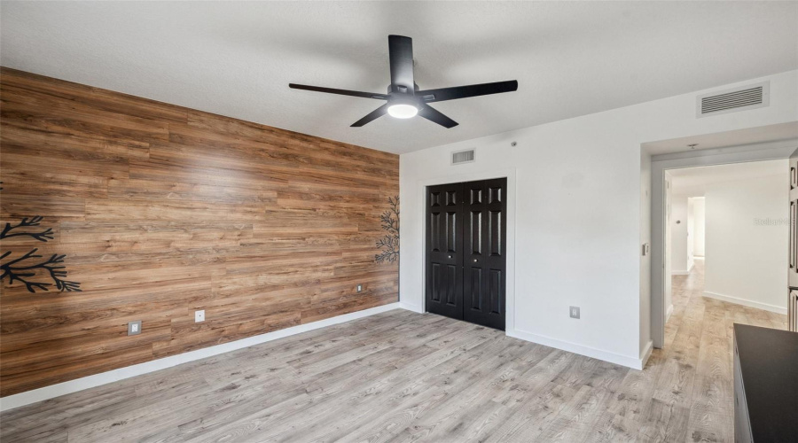 Largo, Florida 33771, 3 Bedroom Bedrooms, ,2 Bathroombathrooms,Residential,For Sale,Starkey,0,Mfrtb8353821