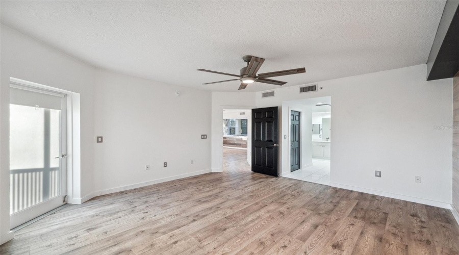Largo, Florida 33771, 3 Bedroom Bedrooms, ,2 Bathroombathrooms,Residential,For Sale,Starkey,0,Mfrtb8353821