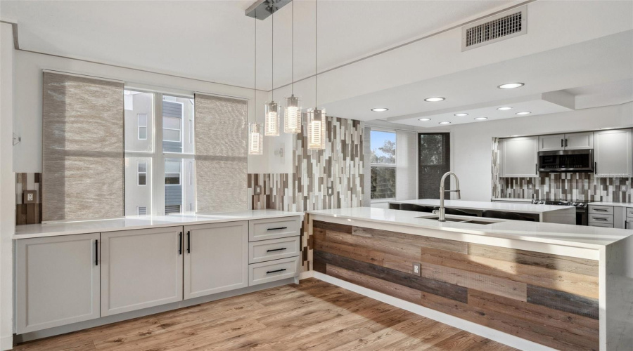 Largo, Florida 33771, 3 Bedroom Bedrooms, ,2 Bathroombathrooms,Residential,For Sale,Starkey,0,Mfrtb8353821